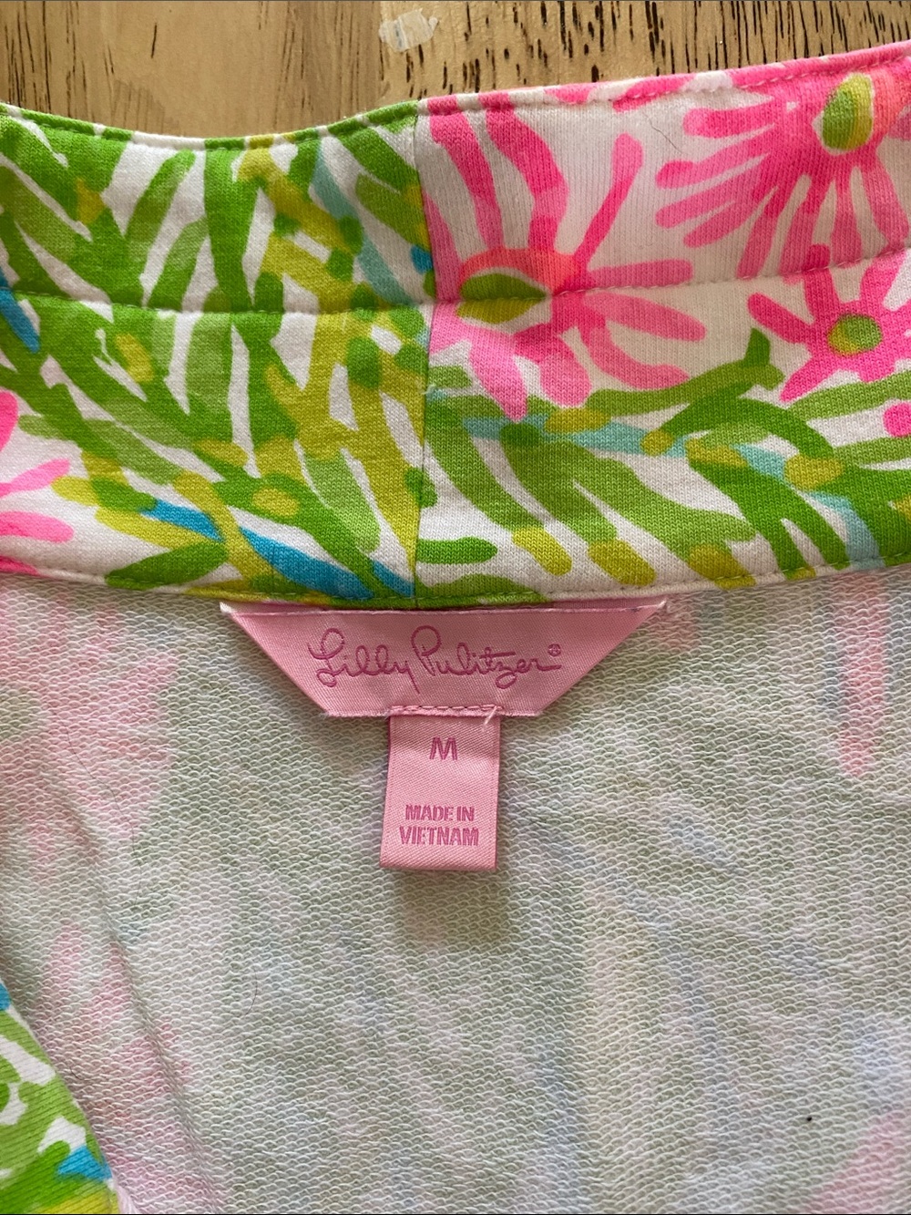 Lilly Pulitzer Skipper Popover Multi Lovers Coral - Picture 2 of 2